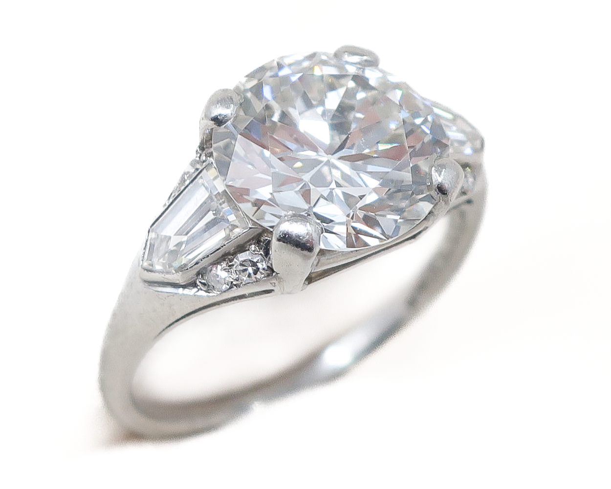 Art Deco 2.89-Carat Diamond Engagement Ring