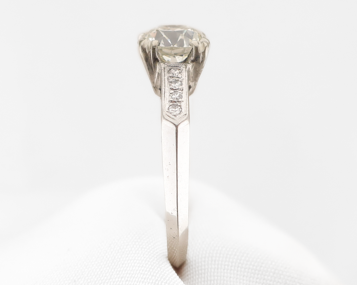 Art Deco Platinum Diamond Ring