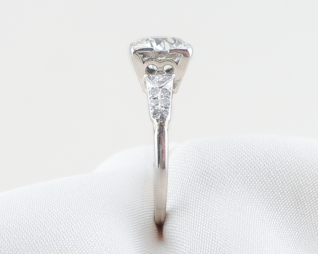 Art Deco 1.67-Carat Diamond Solitaire