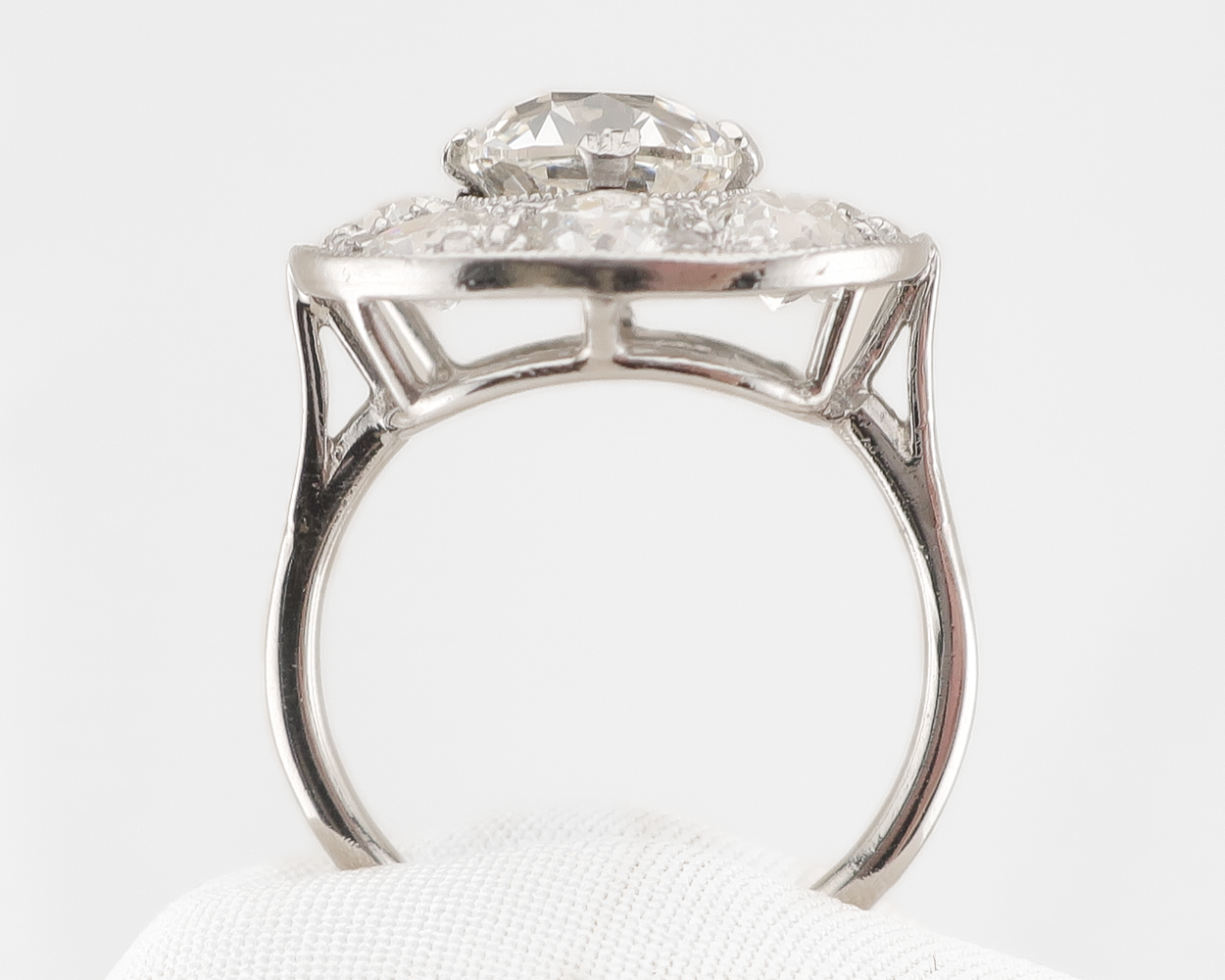 Art Deco Round Diamond Cluster Ring