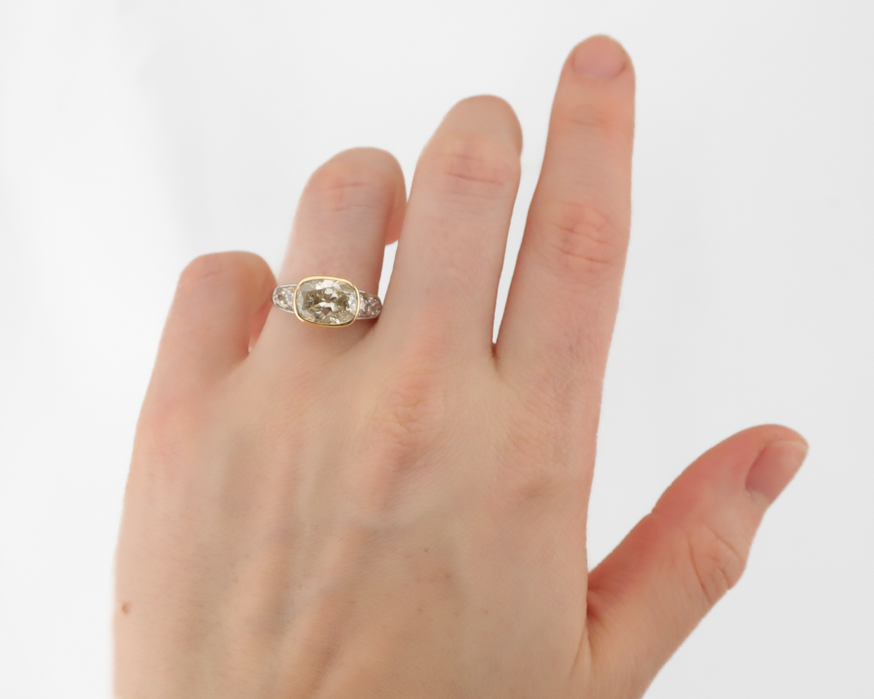 Art Deco 2.87-Carat Cushion-Cut Diamond Ring