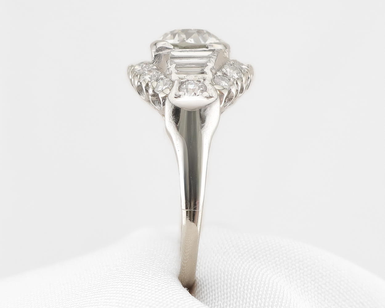 Art Deco Old European-Cut Diamond Ring with Baguettes