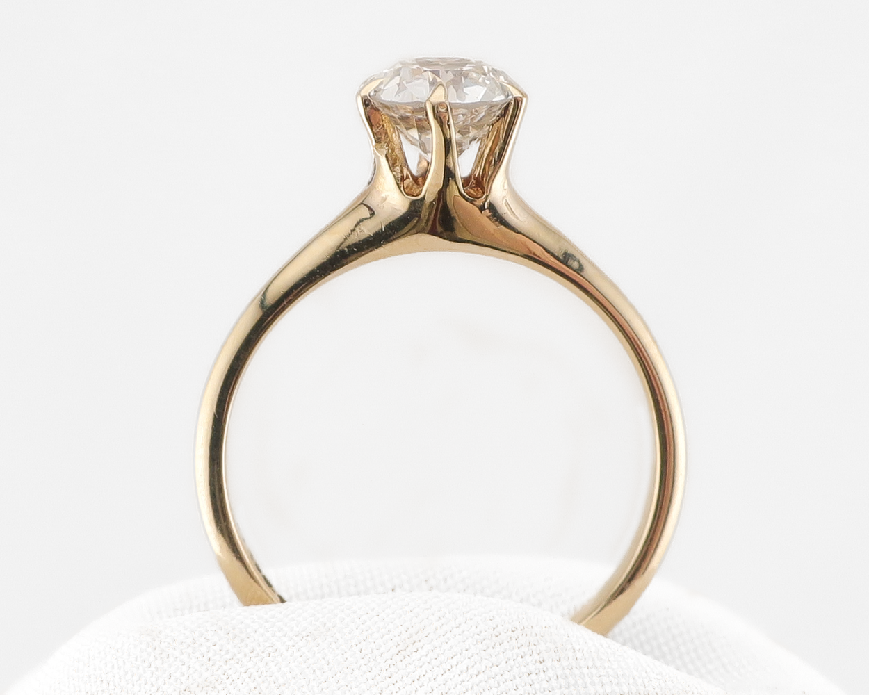 Art Deco .90-Carat Solitaire Diamond Ring