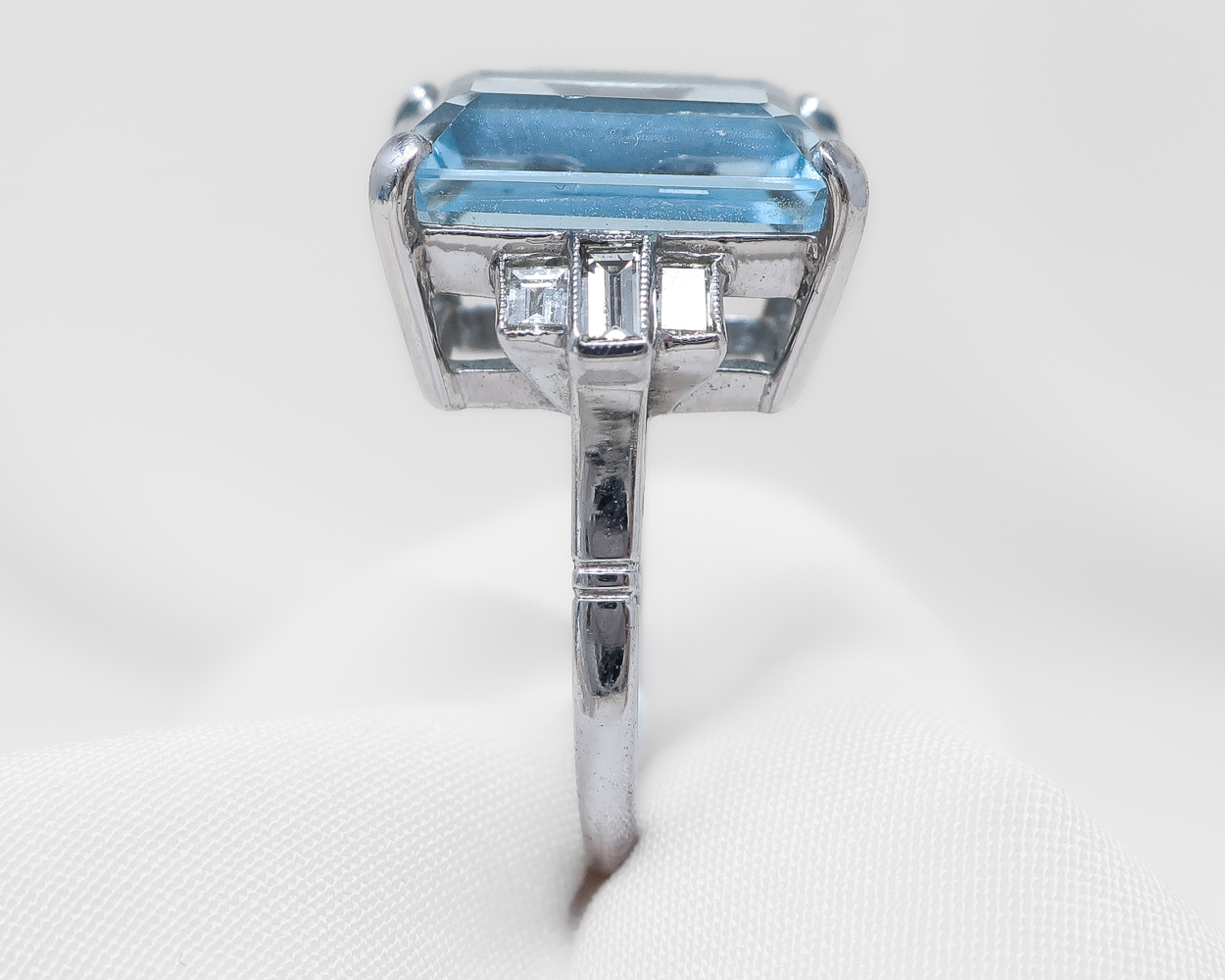 Midcentury Aquamarine Ring with Baguette Diamonds