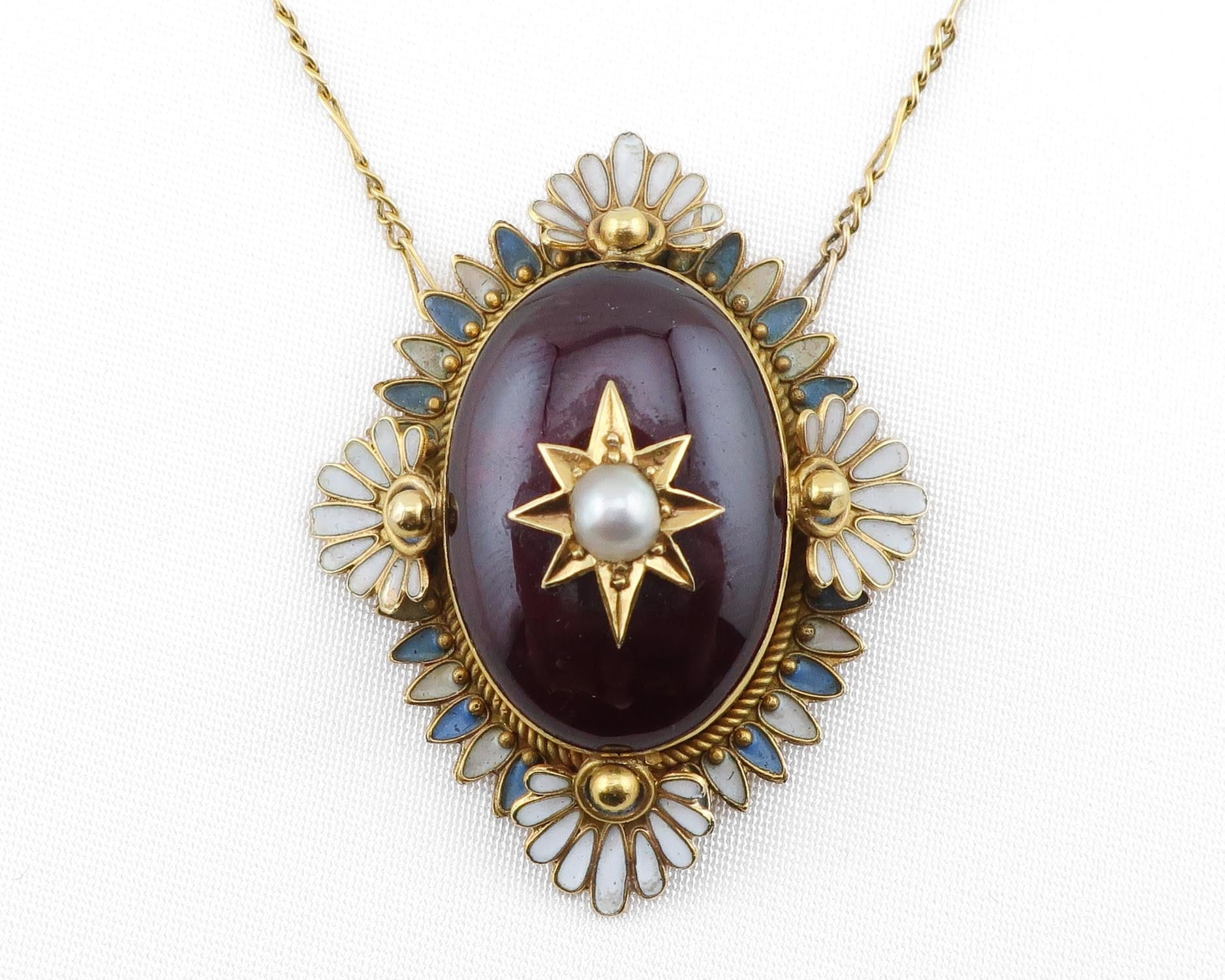 Victorian Renaissance Revival Garnet Pendant Necklace