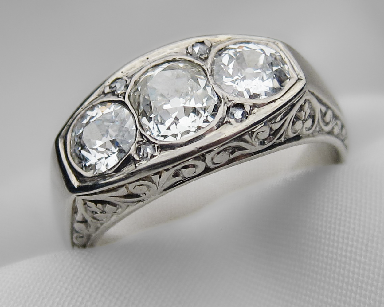 Art Deco 3-Stone Diamond Ring