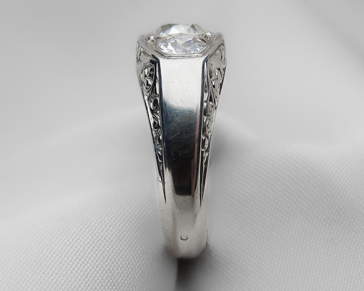 Art Deco 3-Stone Diamond Ring