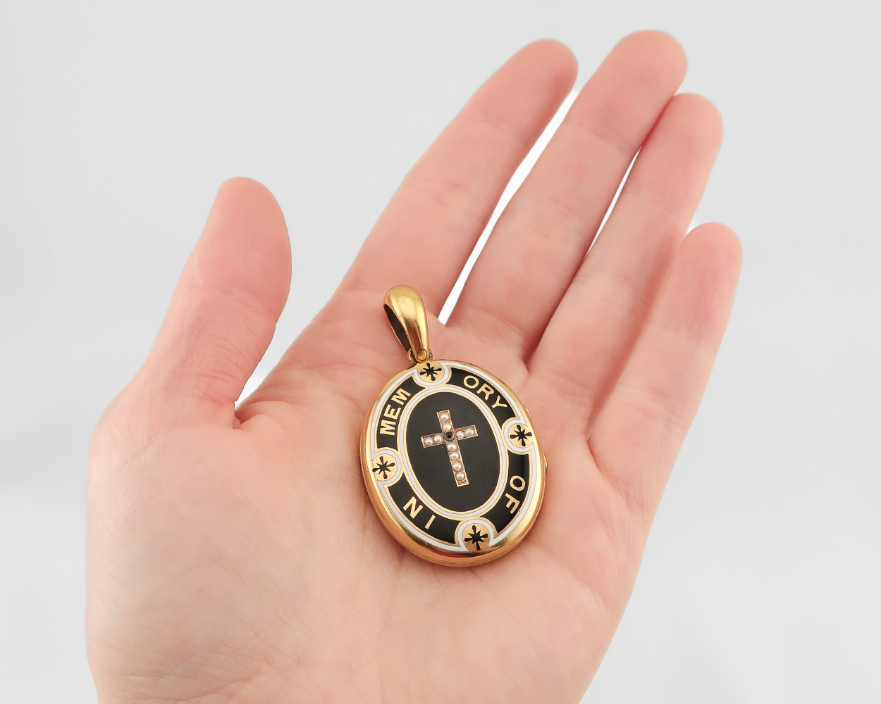 Victorian Memorial Locket