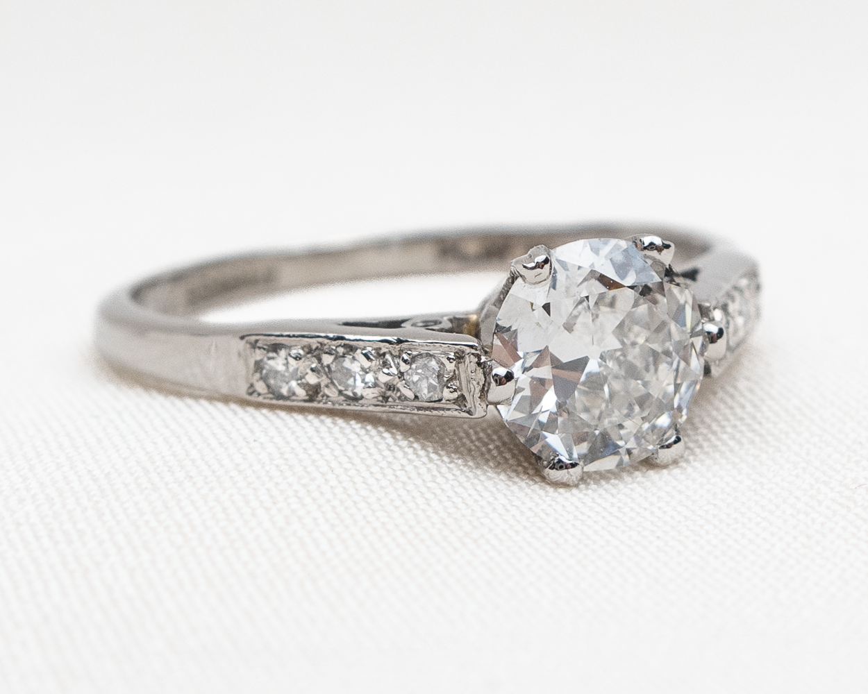 Art Deco Diamond Solitaire