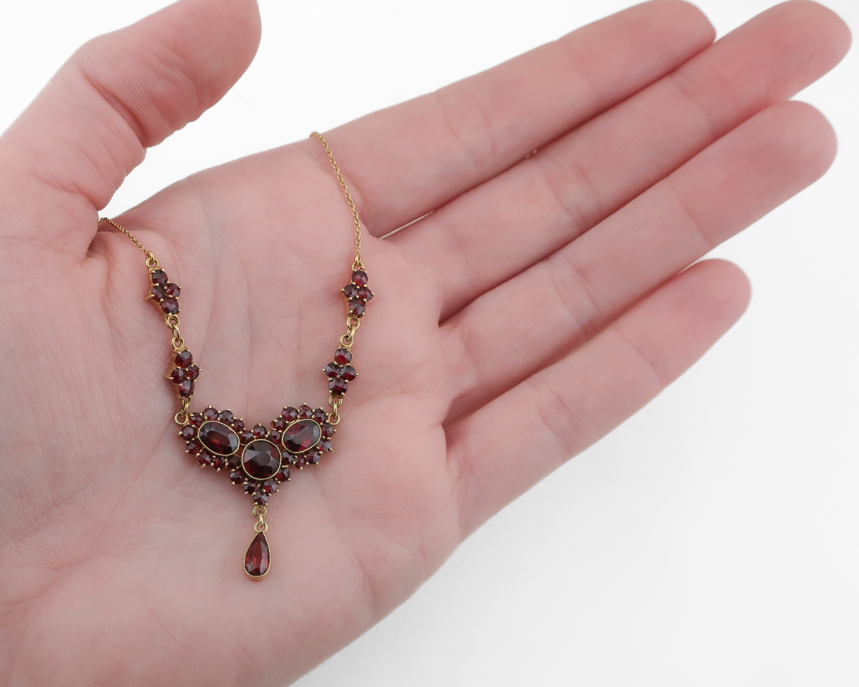 Early-20th Century Garnet Necklace