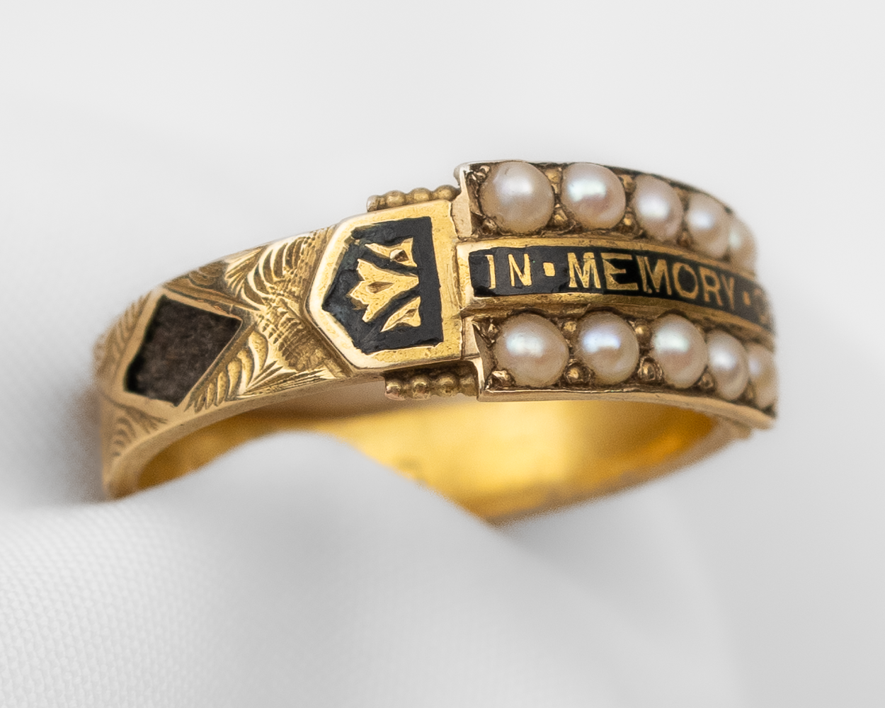 Victorian "IN MEMORY OF" Ring