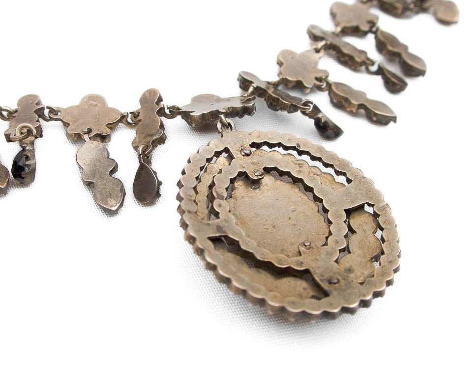 Circa 1880 Victorian Bohemian Garnet Necklace