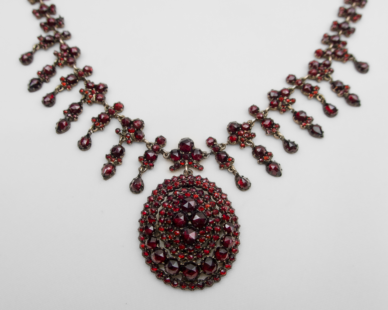 Victorian Garnet Pendant Necklace