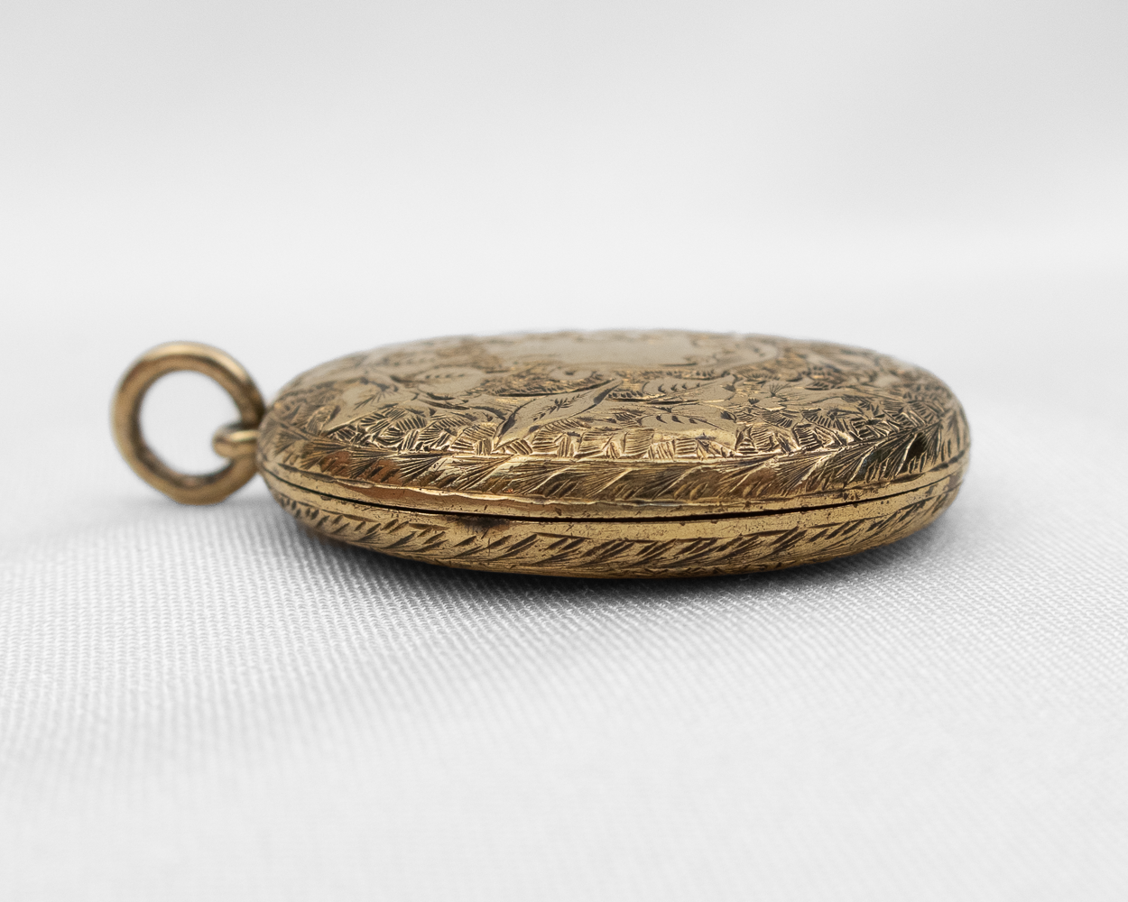 Victorian 15KT Gold Engraved Locket