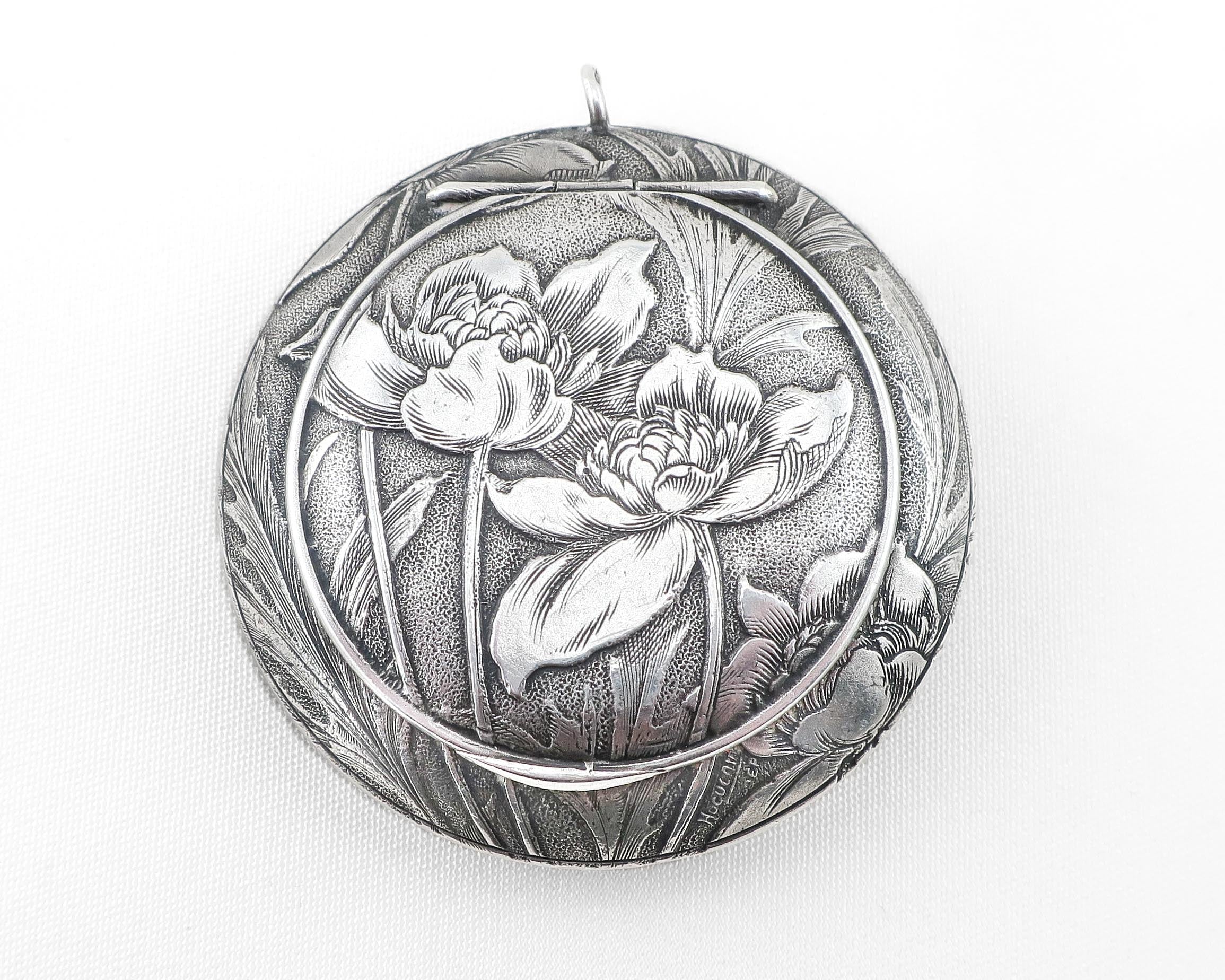 Swiss Art Nouveau Compact by Huguenin Frères