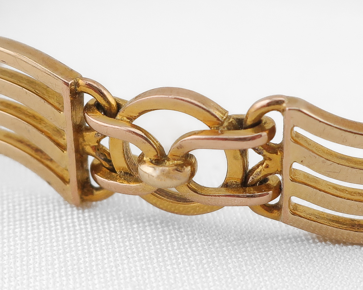 Edwardian 10KT Curved Bracelet