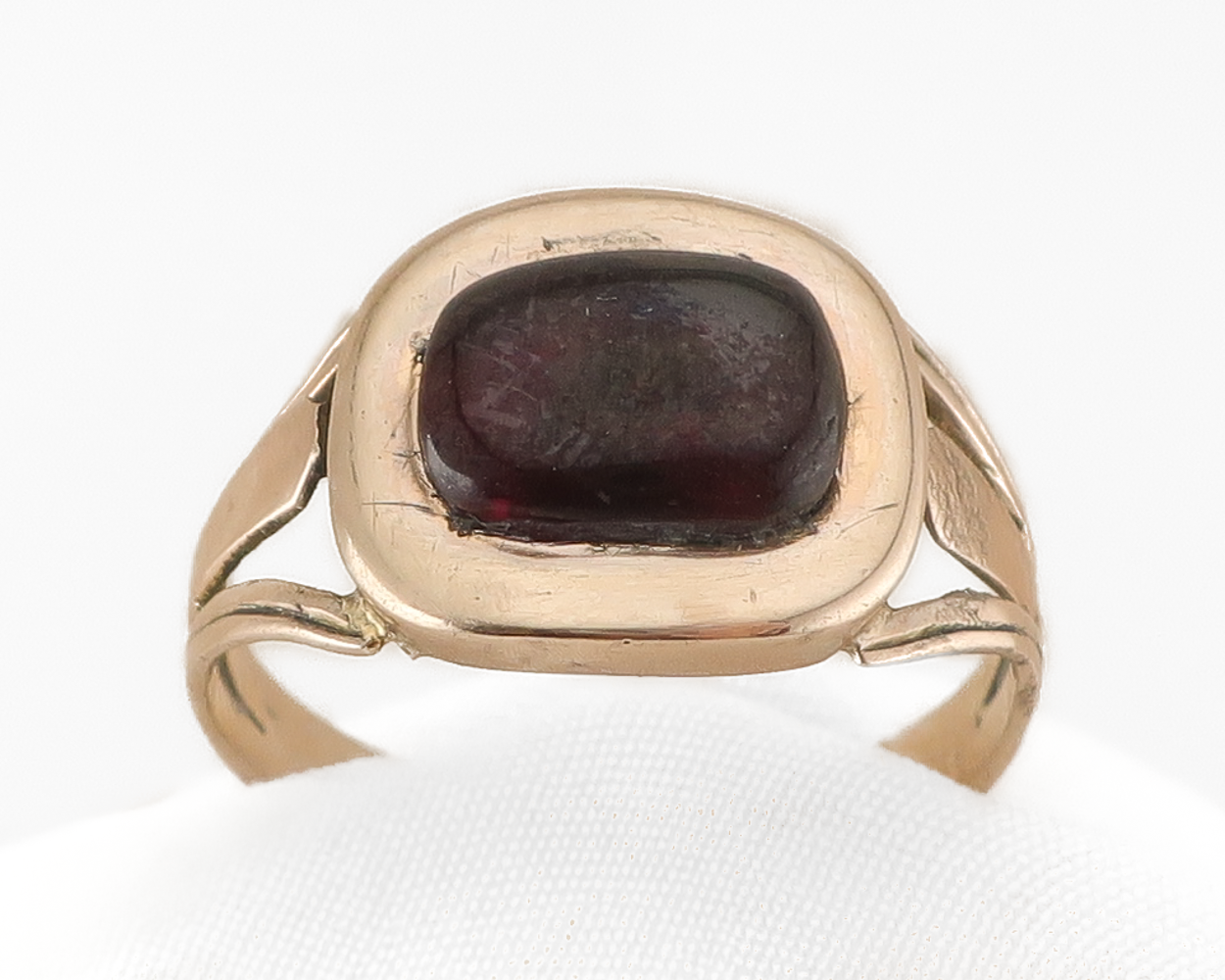 Garnet Memorial Ring Dated 1914