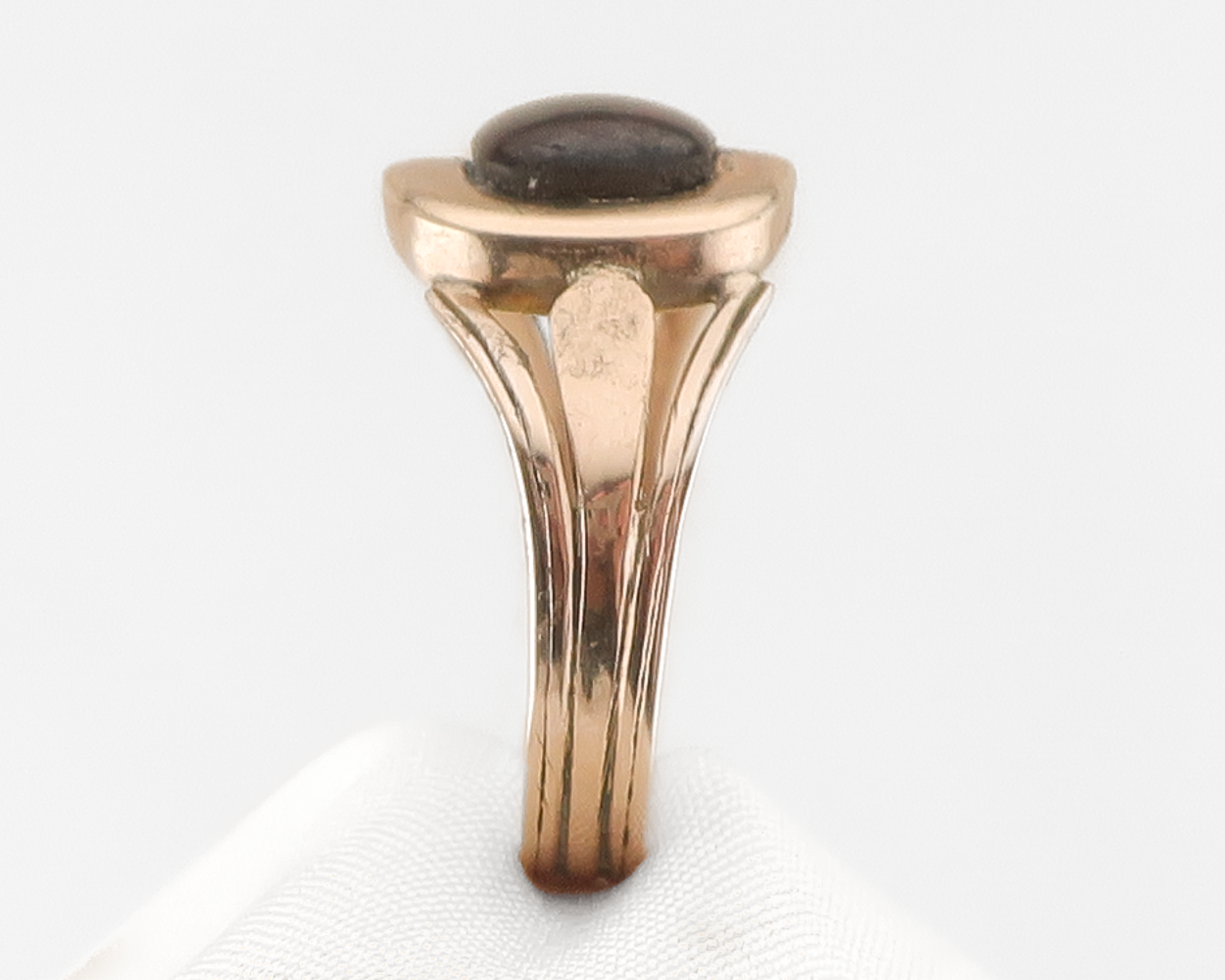 Garnet Memorial Ring Dated 1914