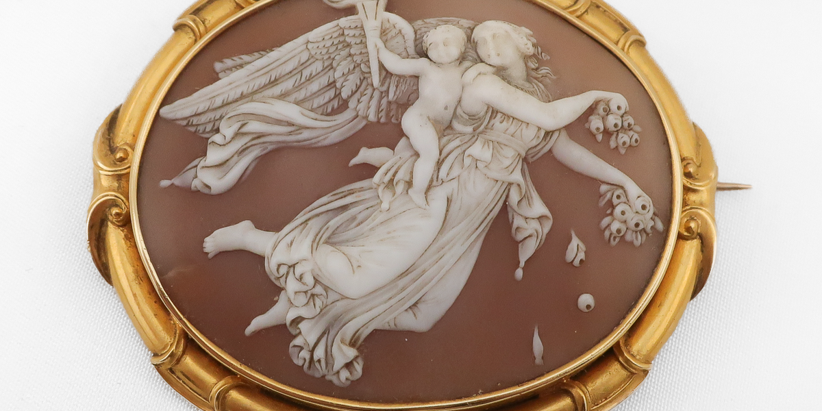 Victorian Cameo Brooch Depicting 