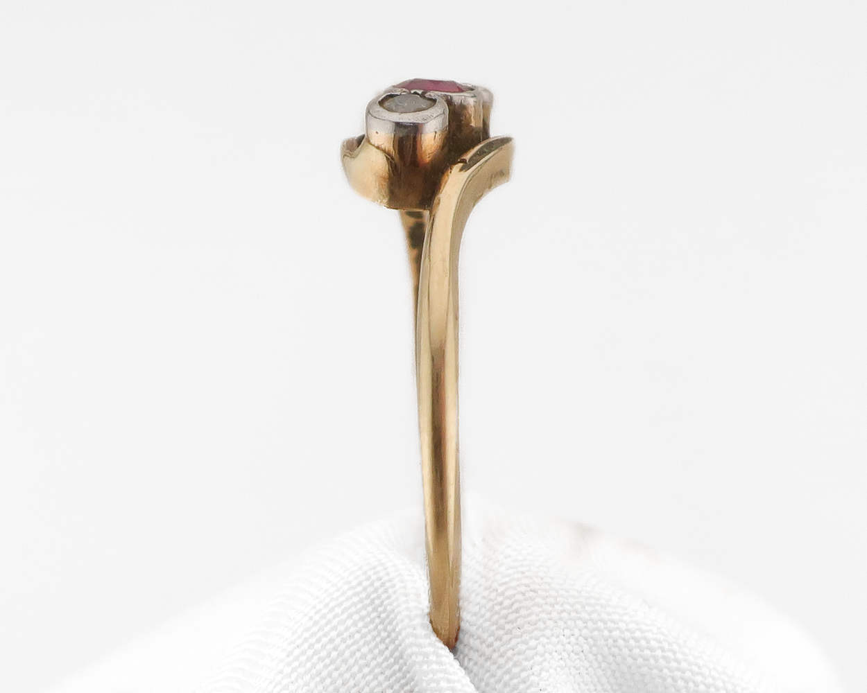 Art Deco Ruby & Diamond Ring