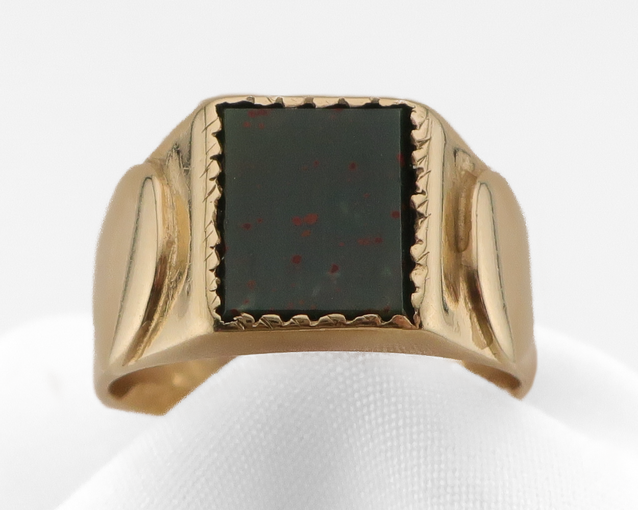 Victorian 9KT Bloodstone Ring