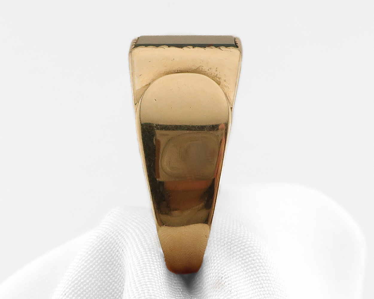 Victorian 9KT Bloodstone Ring