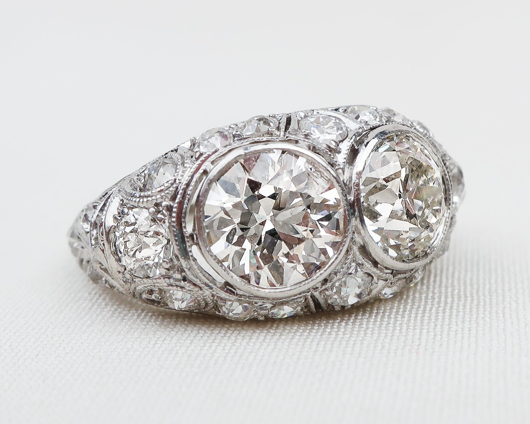 Art Deco Double-Diamond Filigree Ring