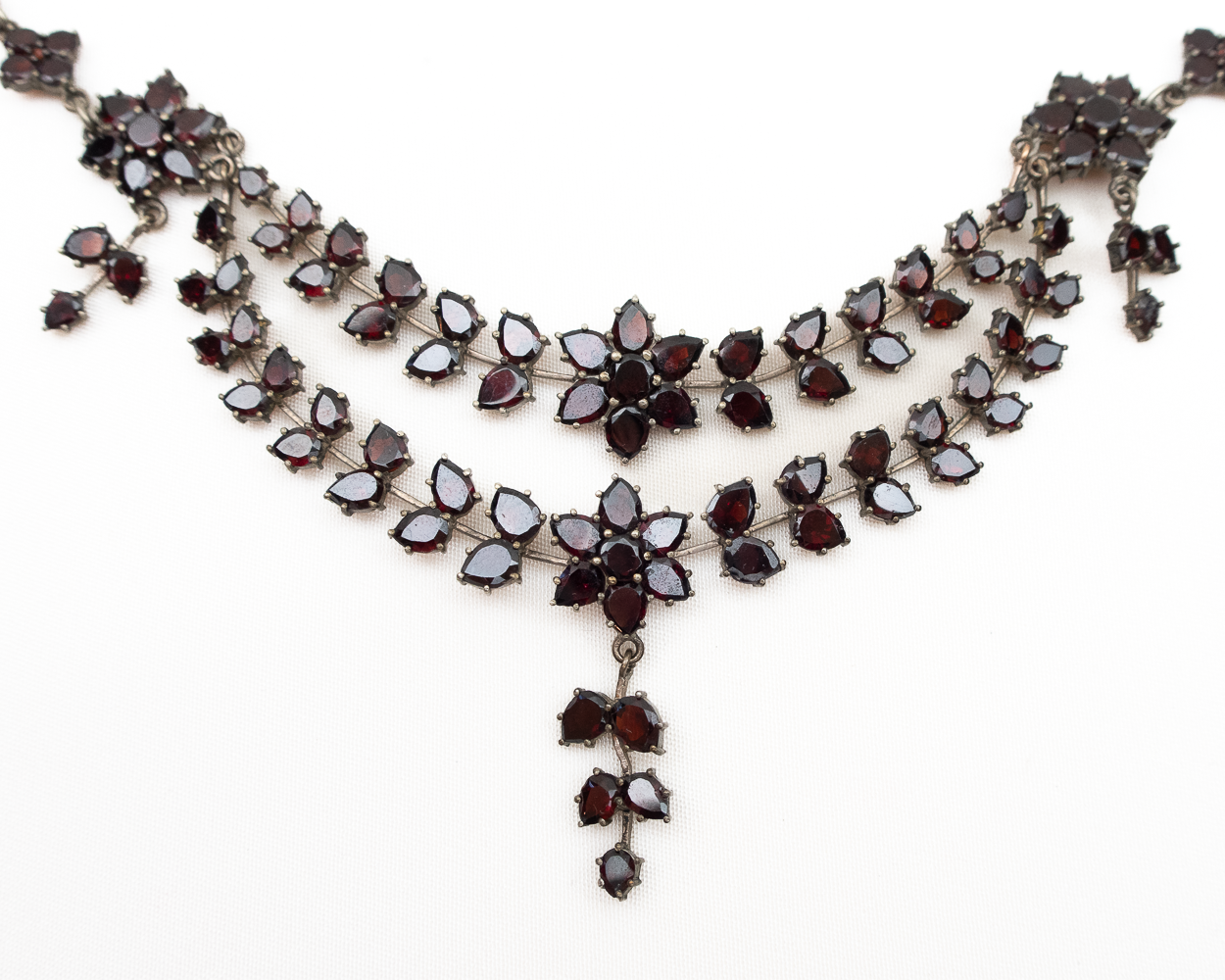 Large 2025 garnet necklace