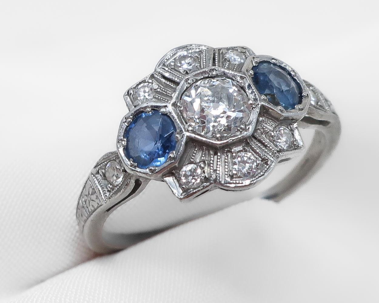 Art Deco Sapphire & Diamond Ring