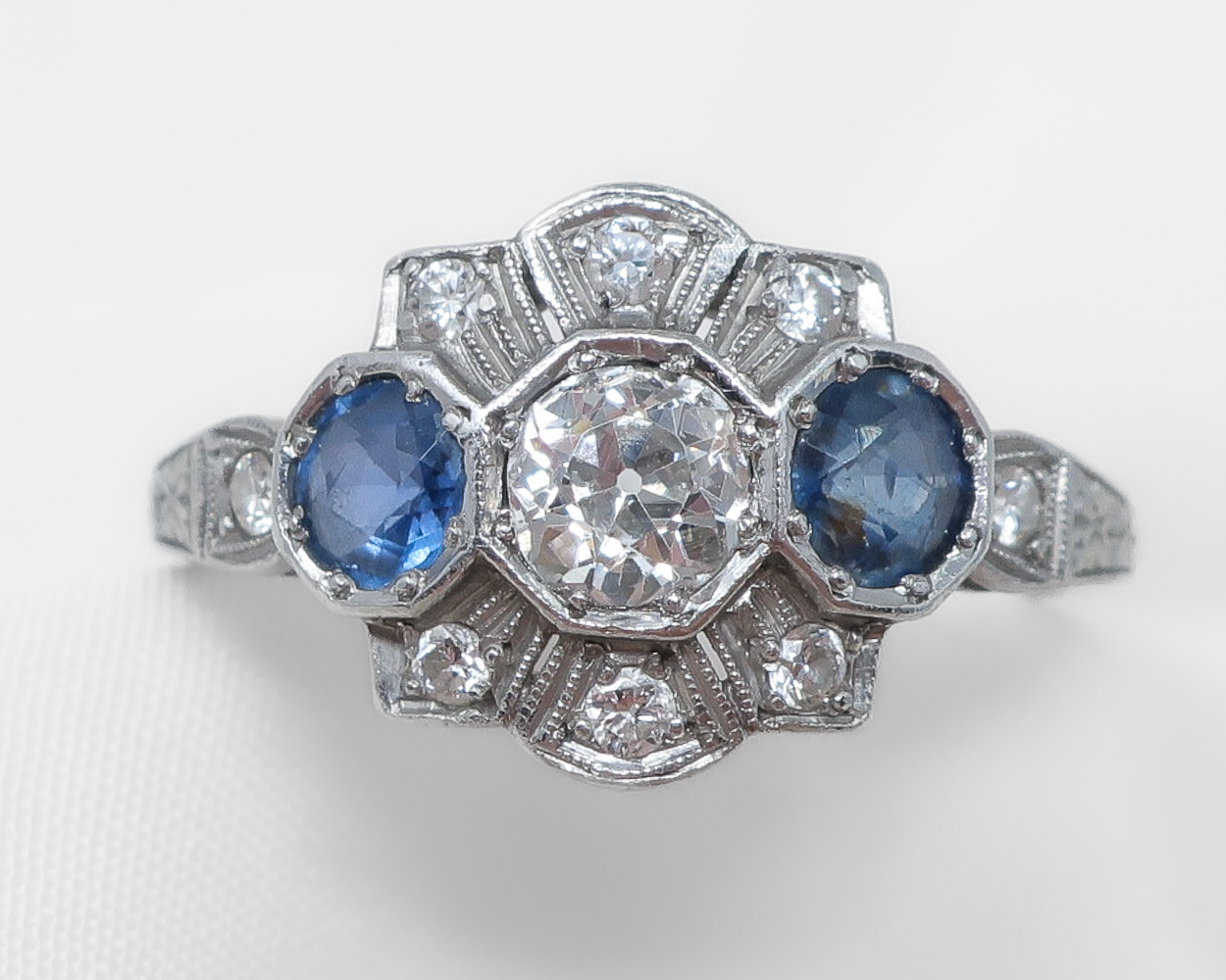 Art Deco Sapphire & Diamond Ring