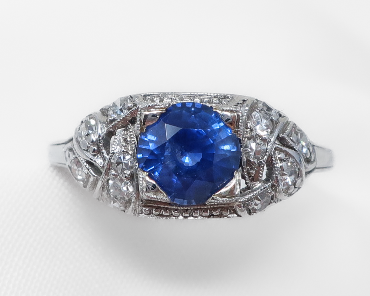 Art Deco Sapphire & Diamond Ring