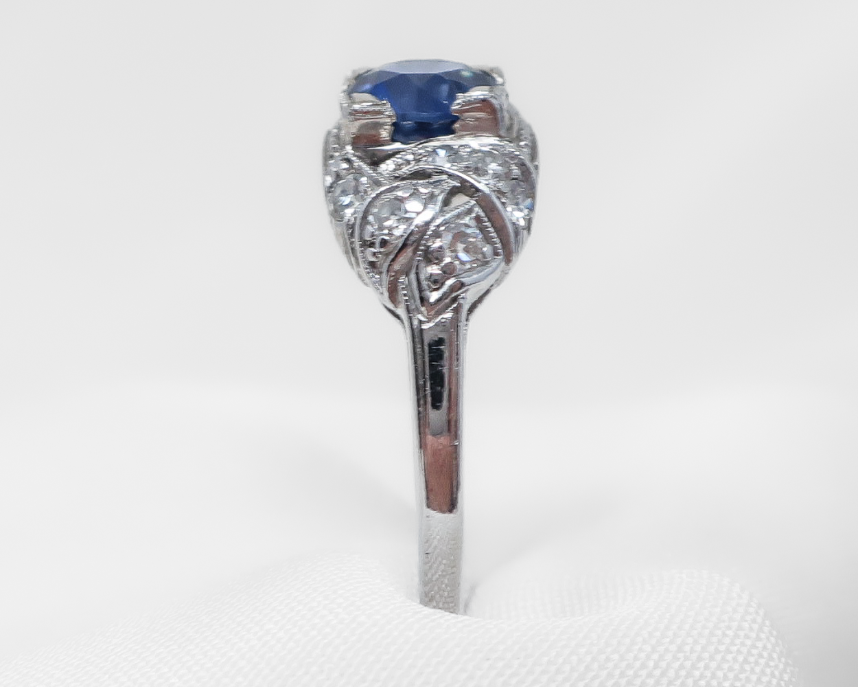 Art Deco Sapphire & Diamond Ring