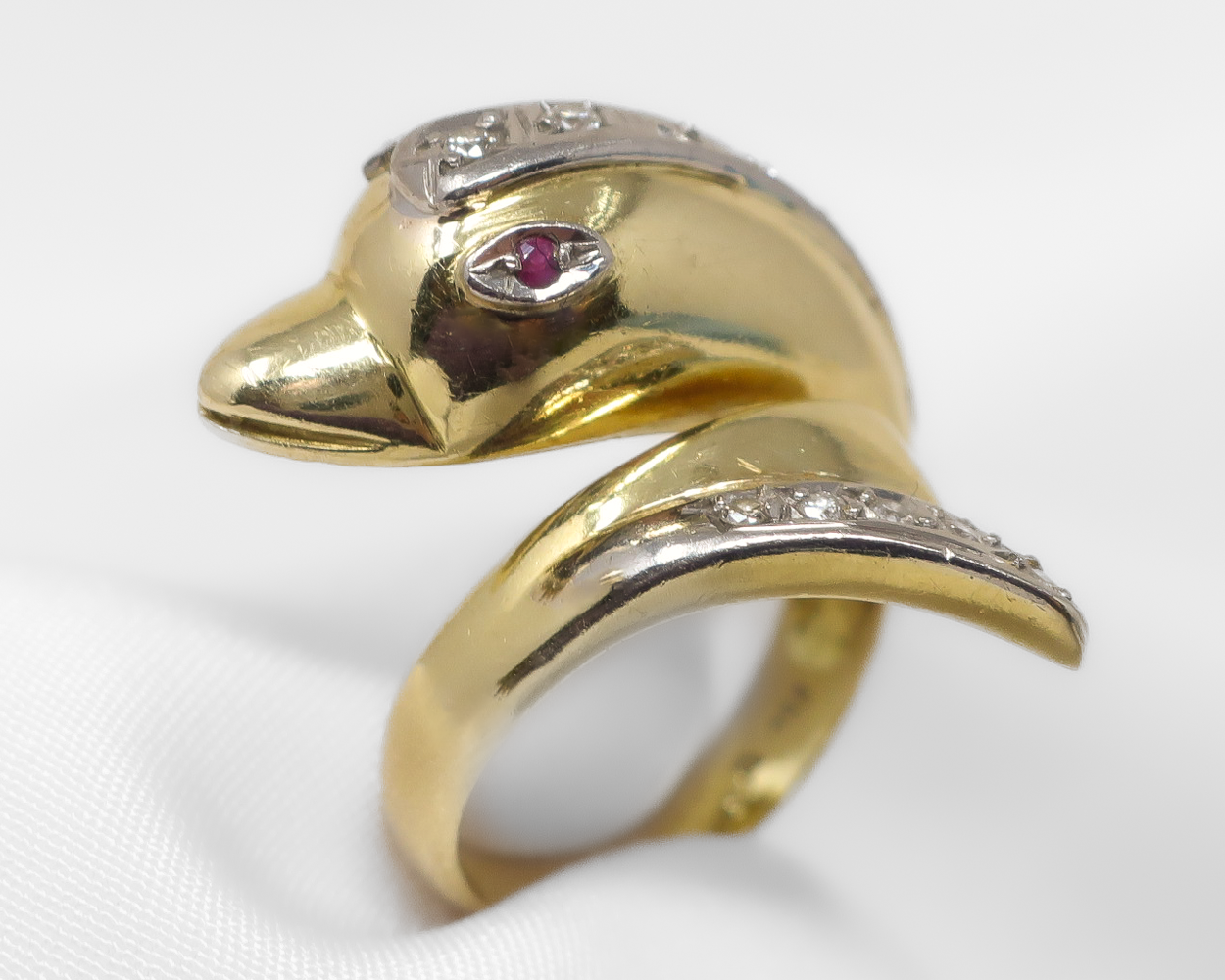 1970s Dolphin Ring