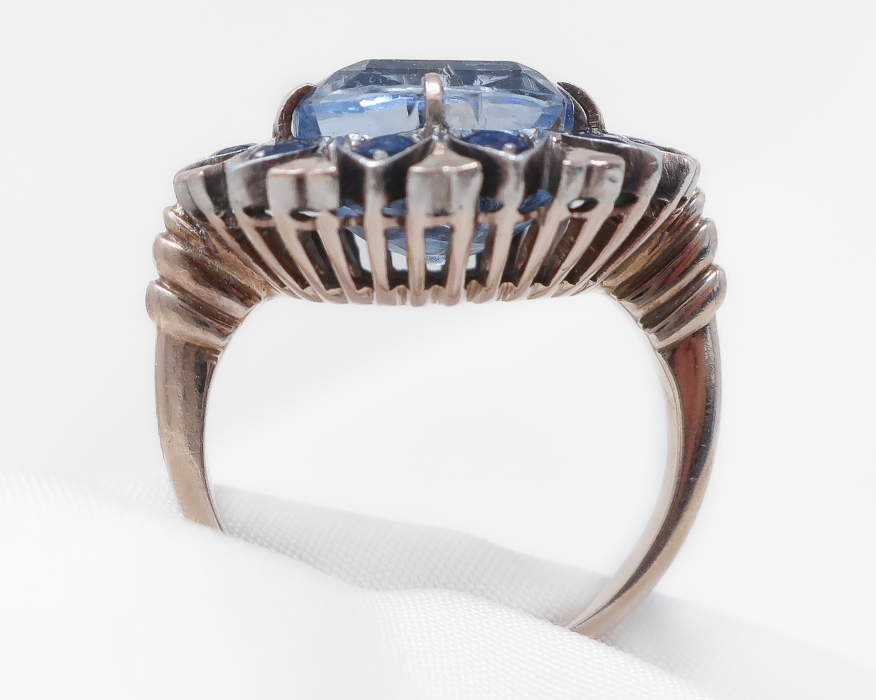 Retro No-Heat Sapphire Ring