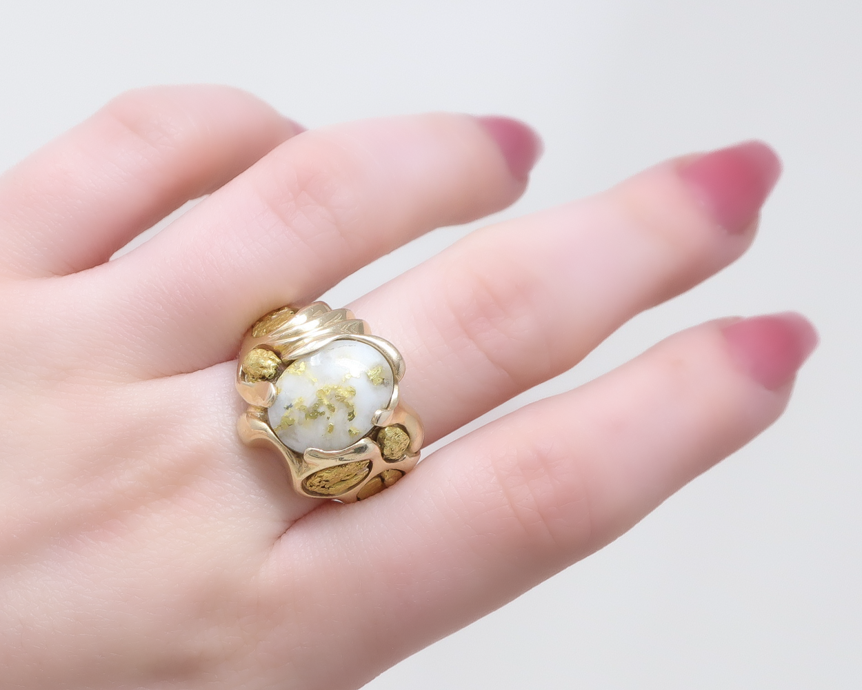 Gold-Bearing Quartz Ring with Gold Nuggets