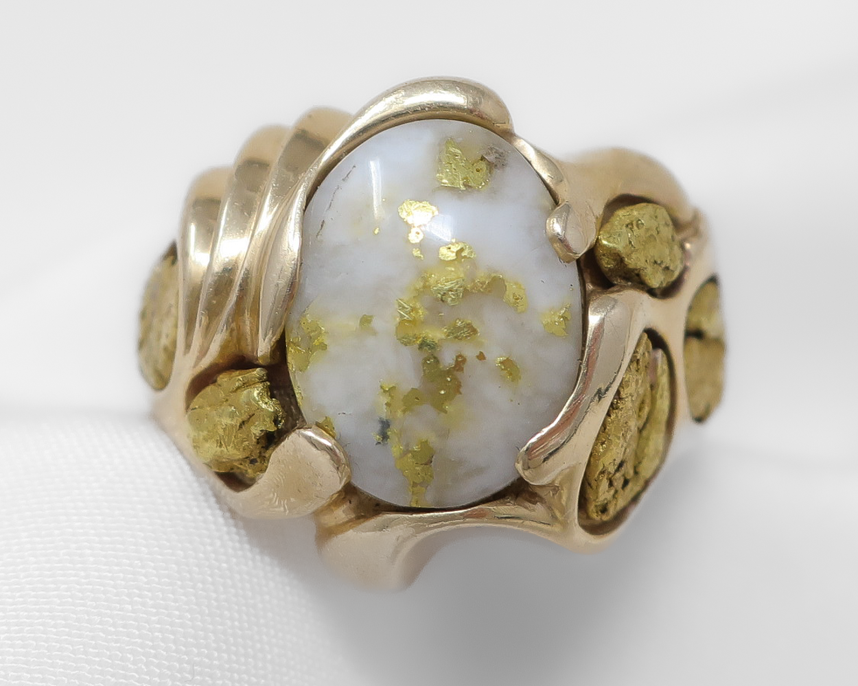 Gold-Bearing Quartz Ring with Gold Nuggets