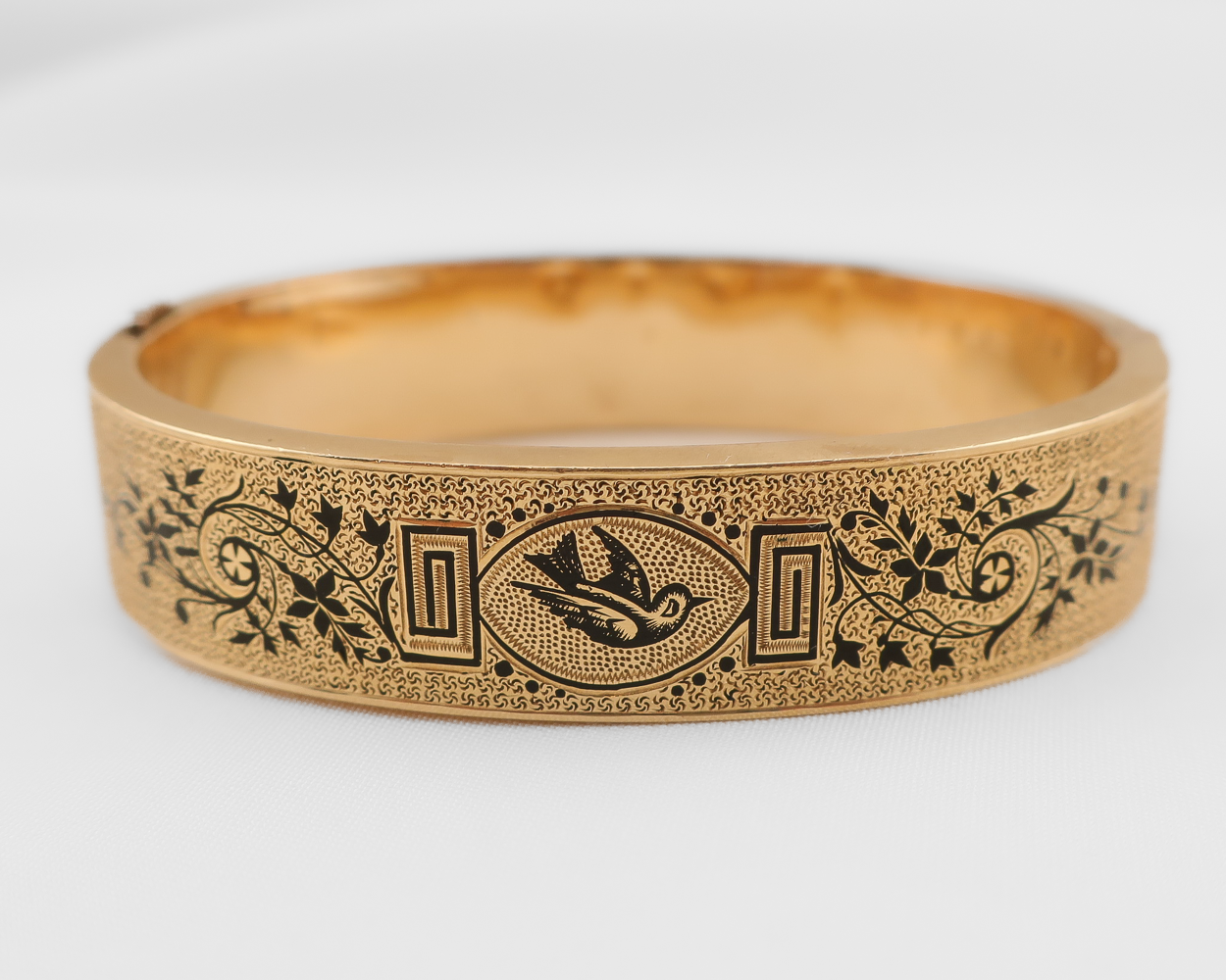 Victorian Taille D'épargne Bangle