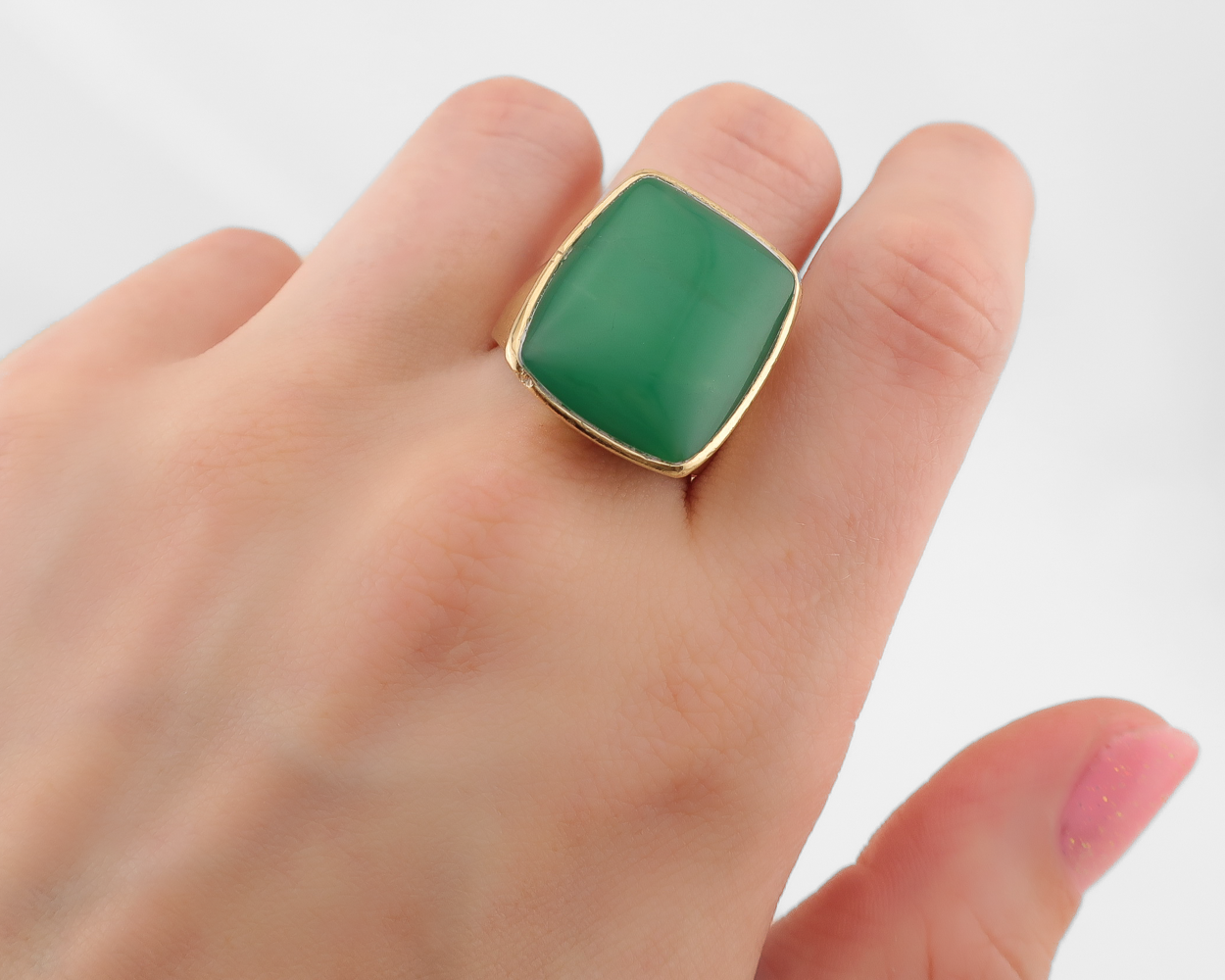 Vintage Chrysoprase Cabochon Ring