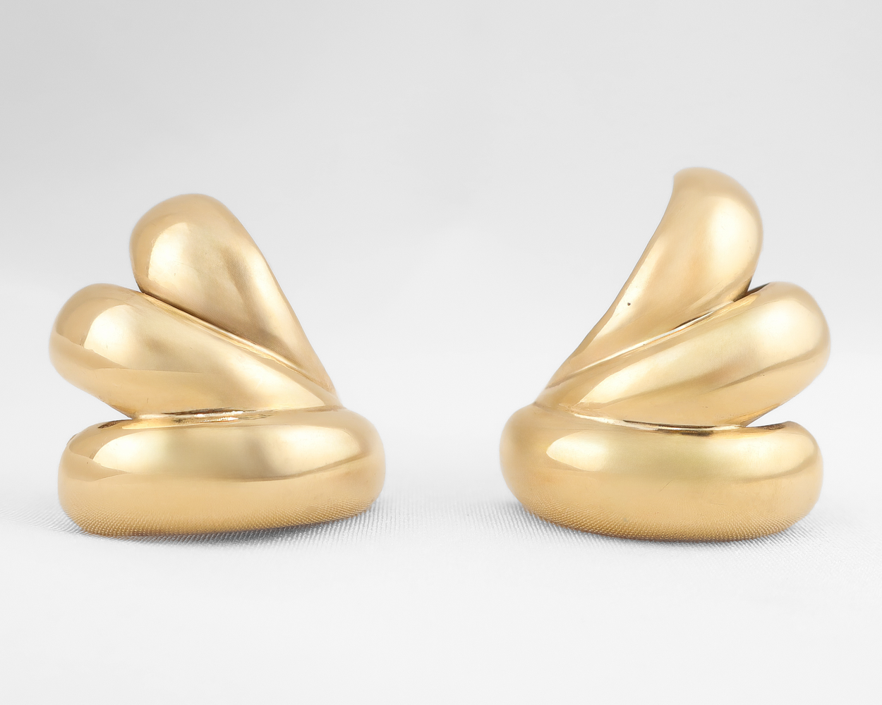 14KT Gold Ribbon Earrings