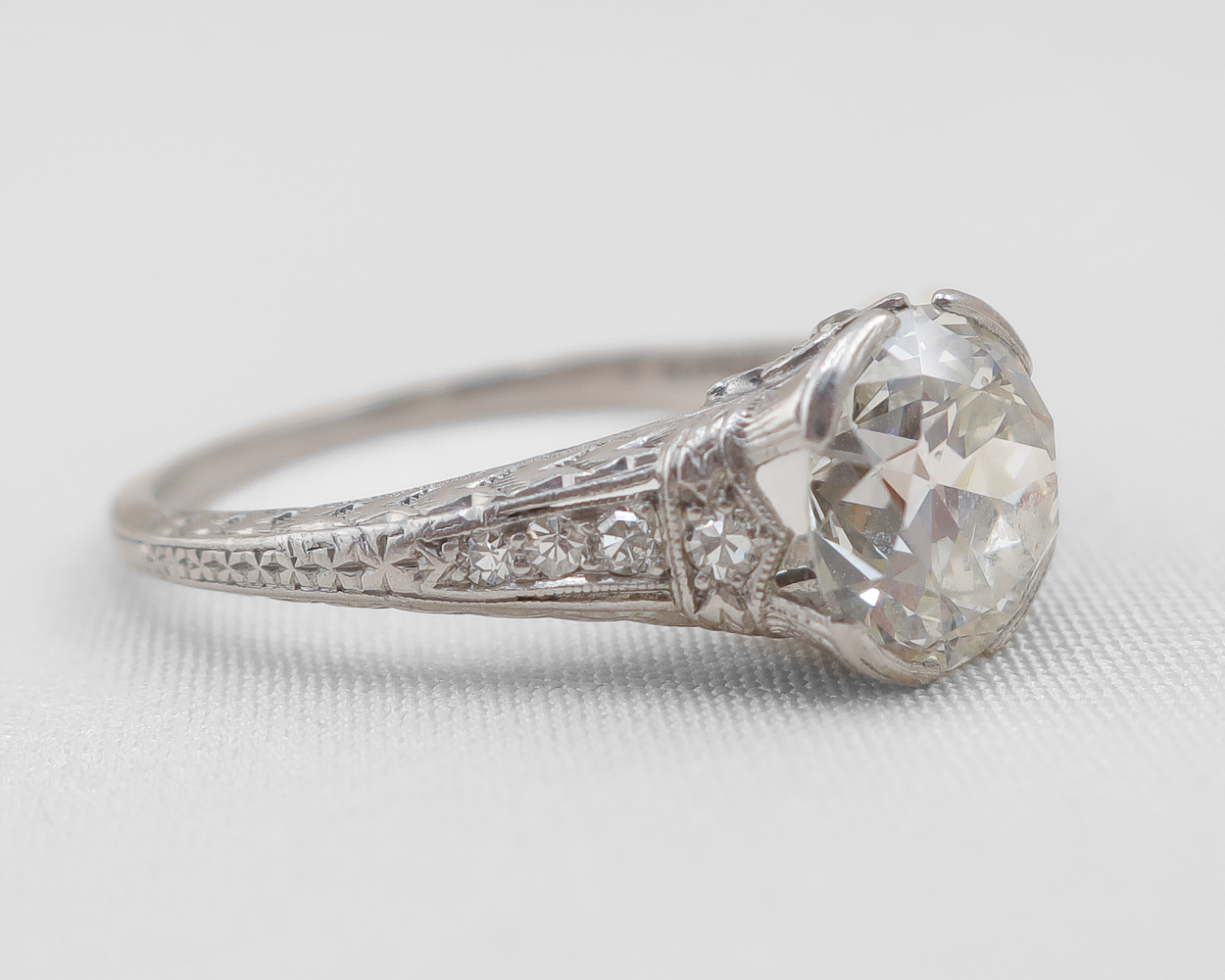 Art Deco 1.70-Carat Diamond Ring