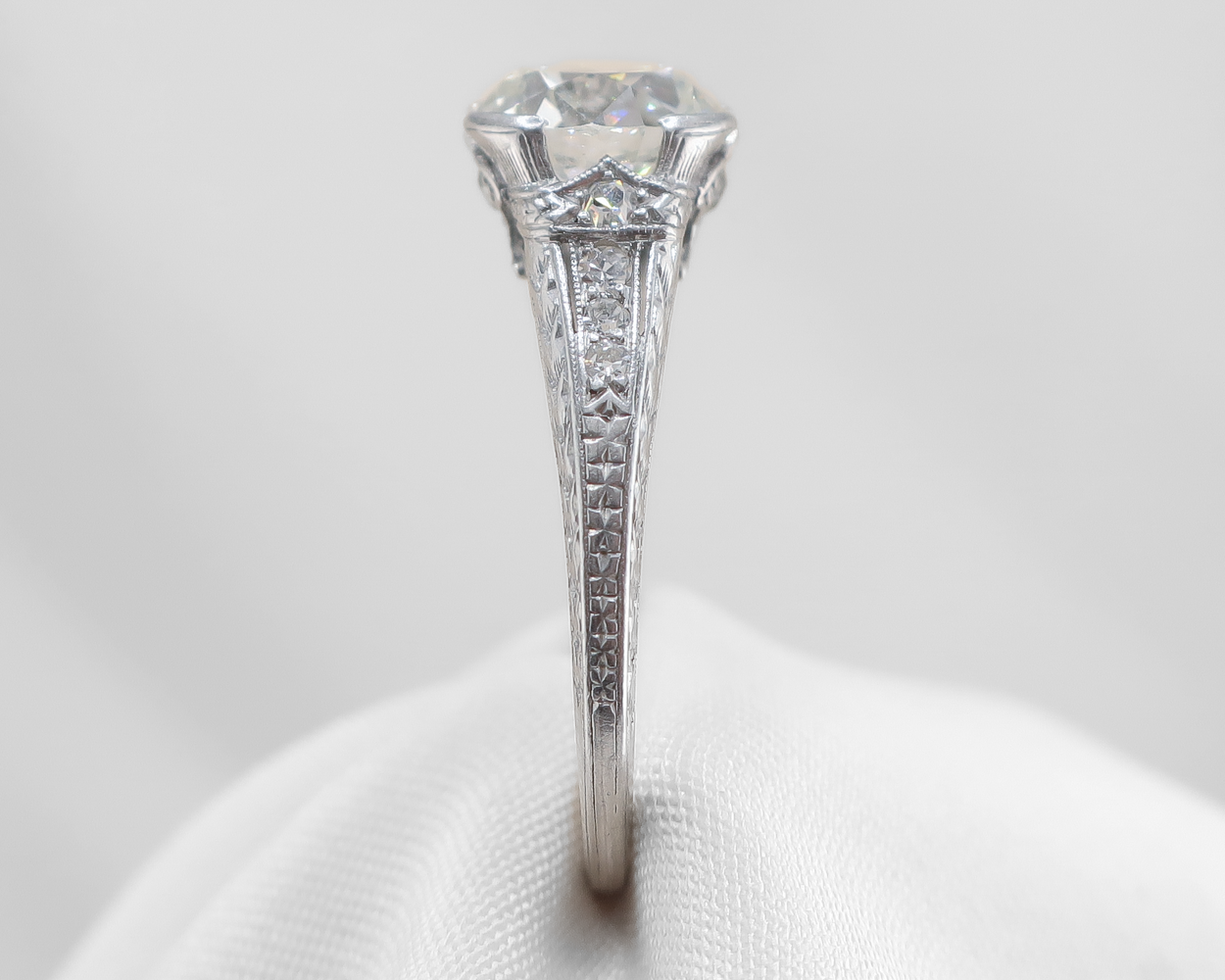 Art Deco 1.70-Carat Diamond Ring