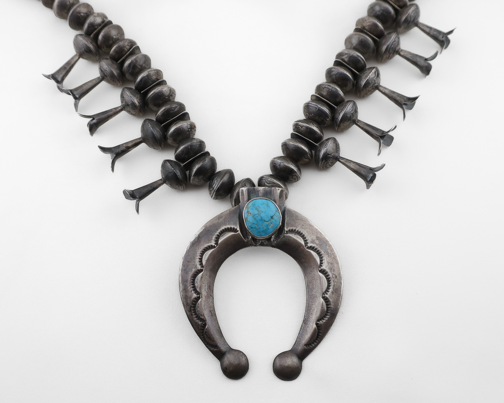 NAVAJO ネックレス Navajo (Dine') Silver Dime Squash Blossom Necklace — Isadoras