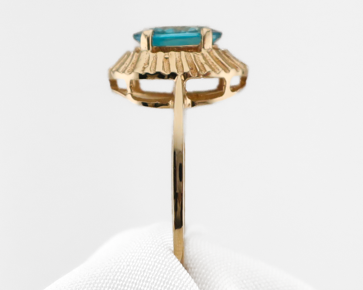 1970s Blue Zircon Ring