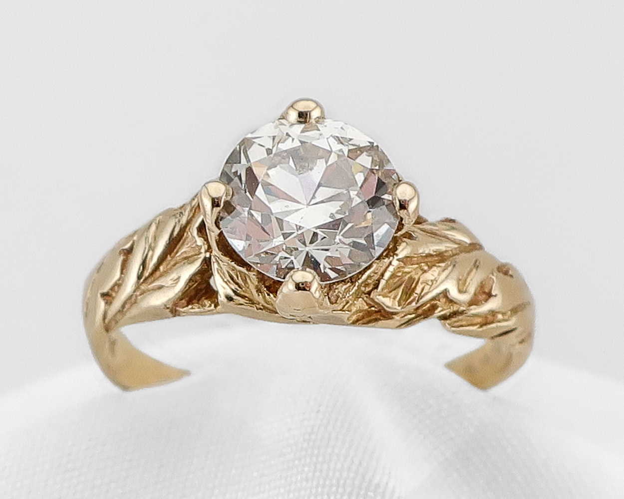 Retro-Era Old European-Cut Diamond Solitaire