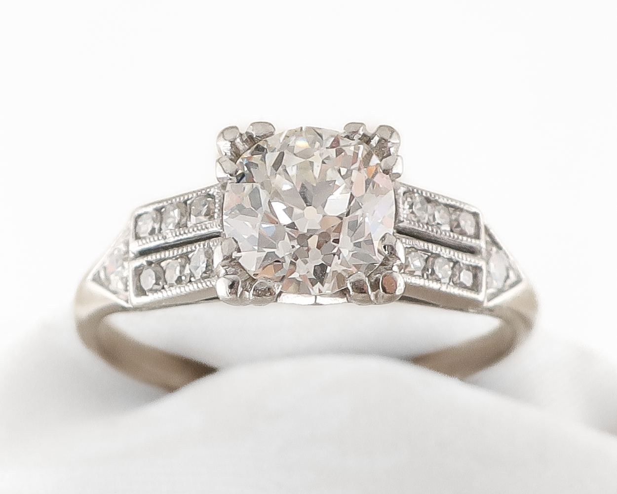 1930s Platinum Diamond Ring