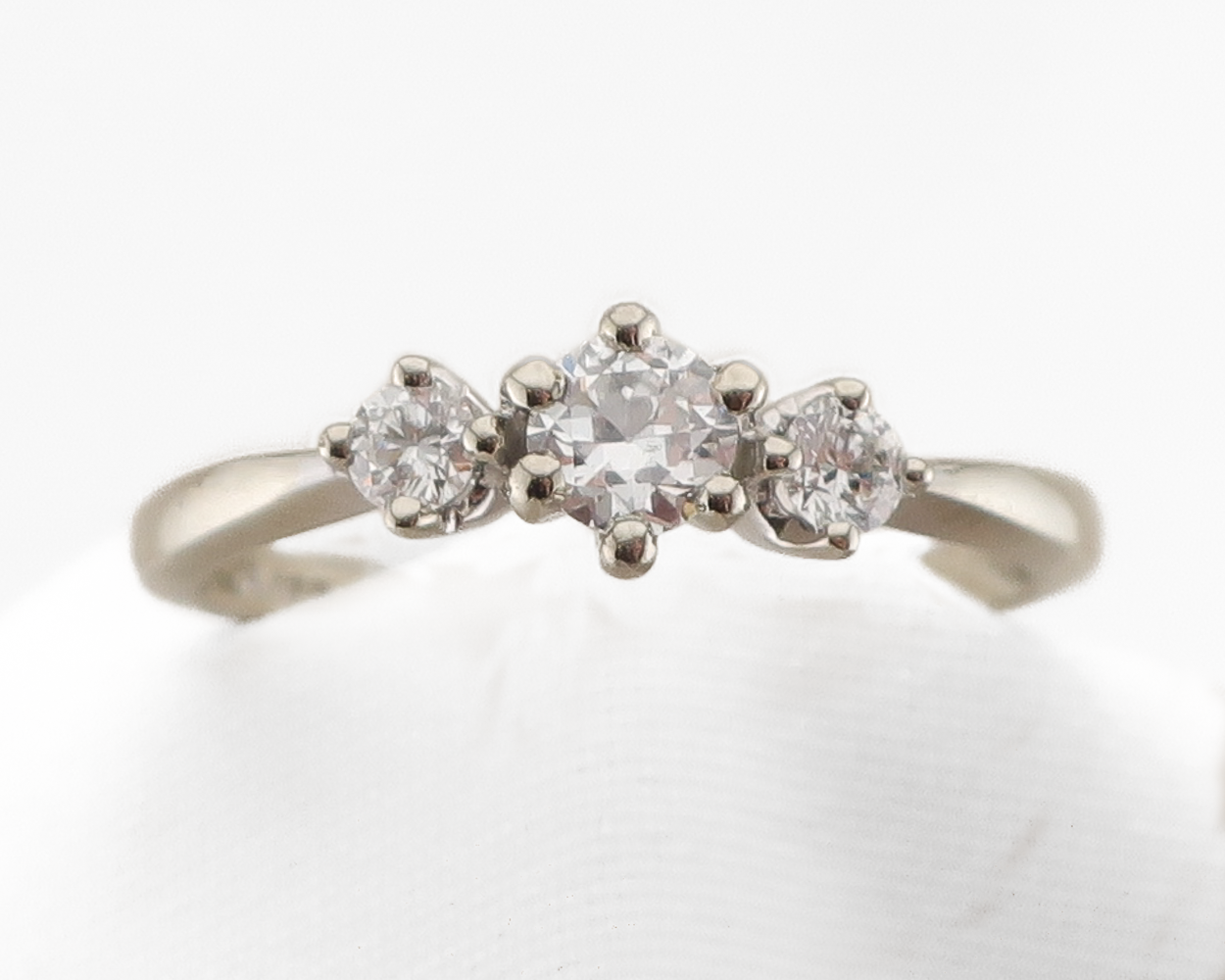 Vintage 3-Stone Diamond Ring