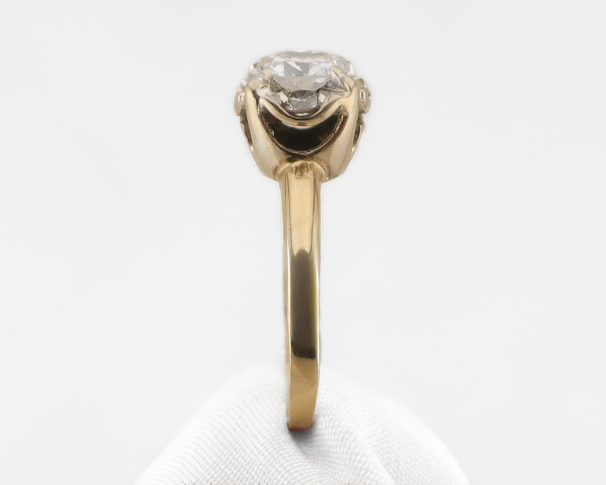 Vintage Illusion-Set Diamond Ring