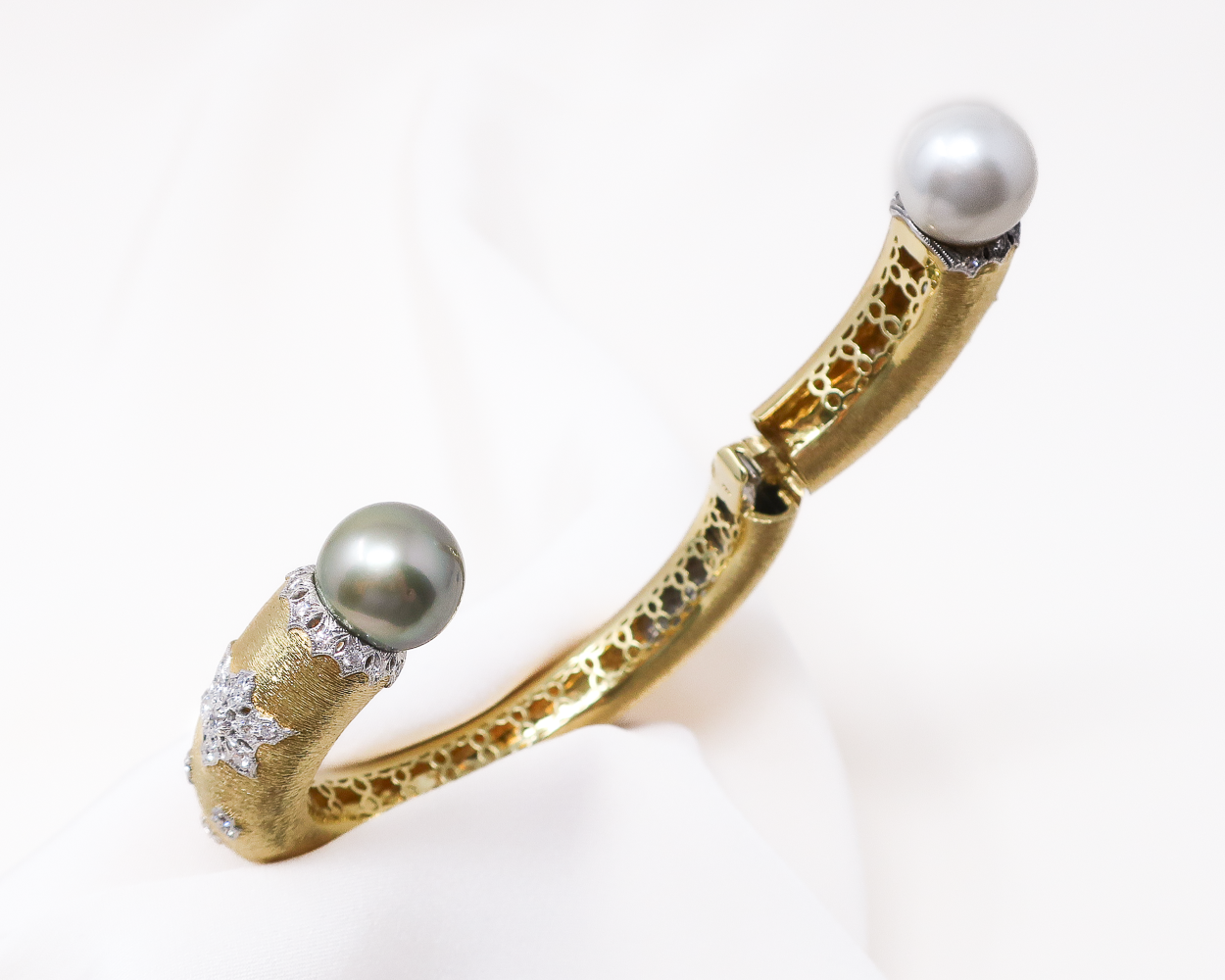 Vintage Bangle with Diamonds & Pearls