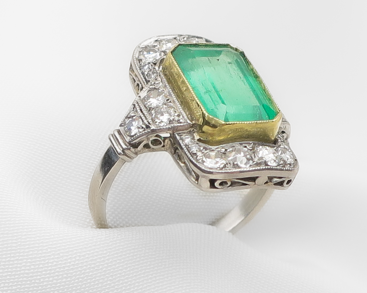 Art Deco Emerald Halo Ring