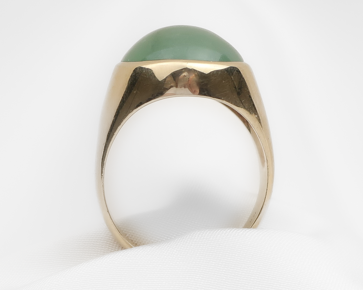 1970s Men's Jade Ring